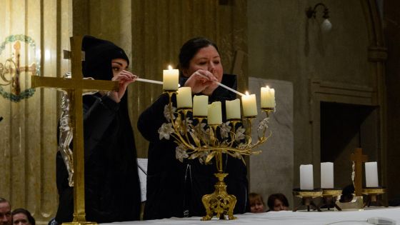 image:Image Svíce zapálily Ukrajinky, které na Velehradě našly azyl.