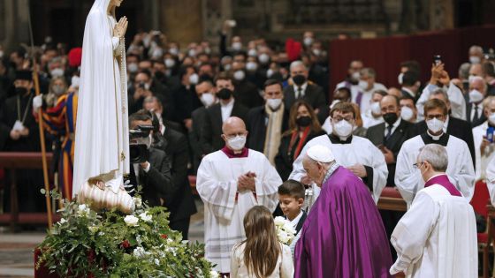 image:Image O slavnosti Zvěstování Páně vedl papež František kající bohoslužbu a zasvěcení světa Panně Marii. Ministrantskou službou byli pověření čeští bohoslovci z Papežské koleje Nepomucenum.