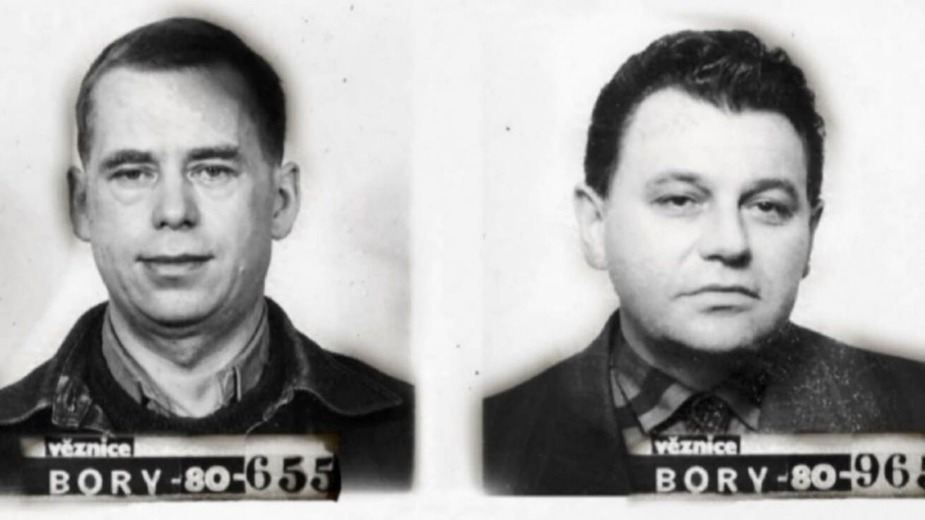 image:Image Dobové snímky spoluvězňů z plzeňských Borů: Václav Havel a Dominik Duka.