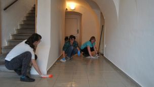 image:Image Farnosti už přijaly na 250 uprchlíků