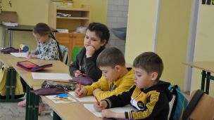 Ukrajinské děti se chystají do školy image:Image Ukrajinské děti se chystají do školy