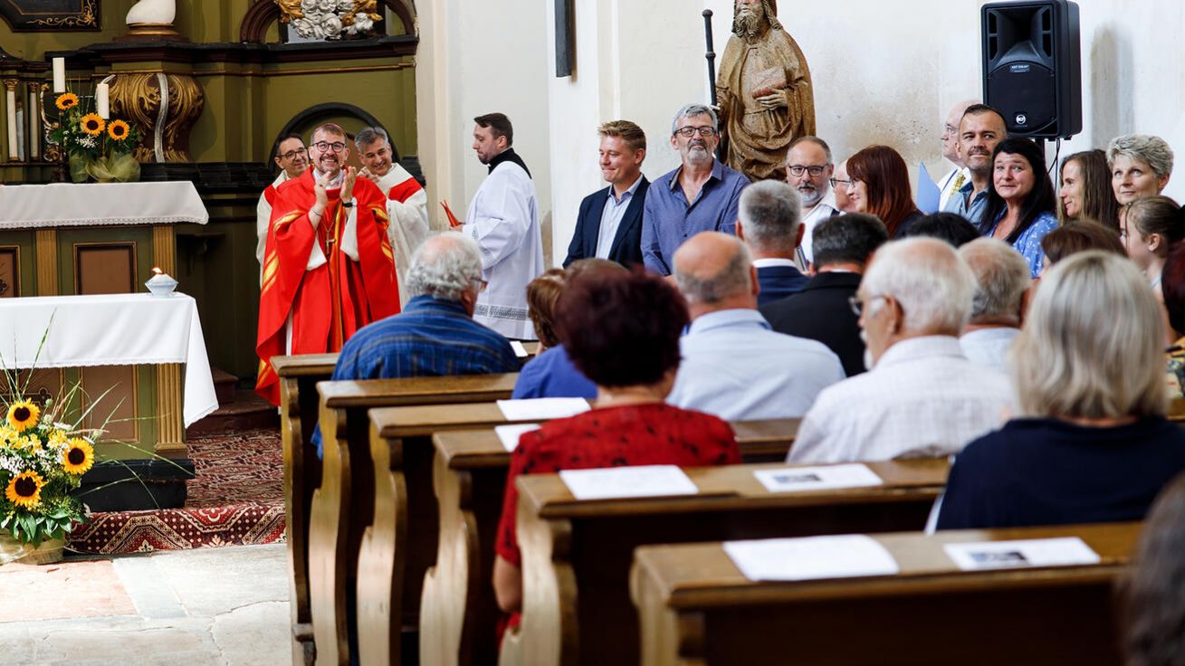 image:Image Rovná tři staletí uplynula od barokní přestavby kostela sv. Jakuba Staršího v Prusinách. Poslední červencovou neděli zde sloužil poutní mši sv. biskup Tomáš Holub.