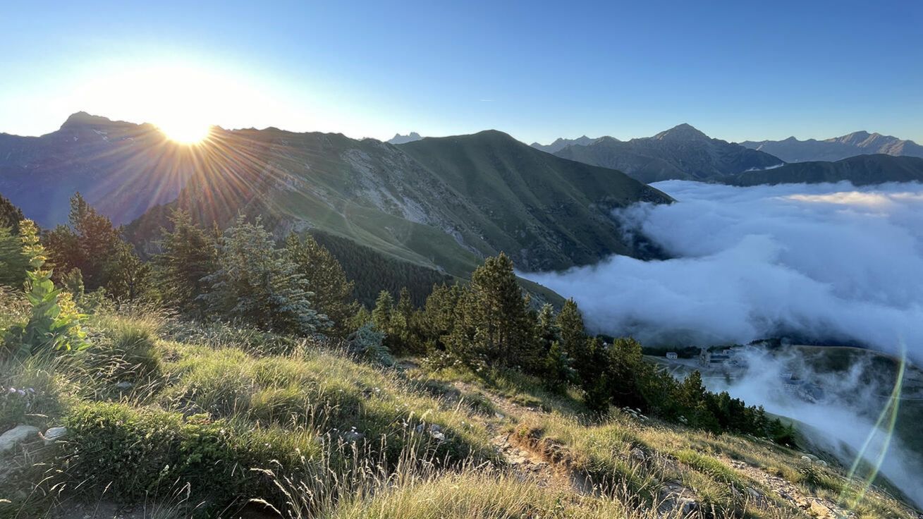 image:Image Svítání nad La Salettou ve Francii.