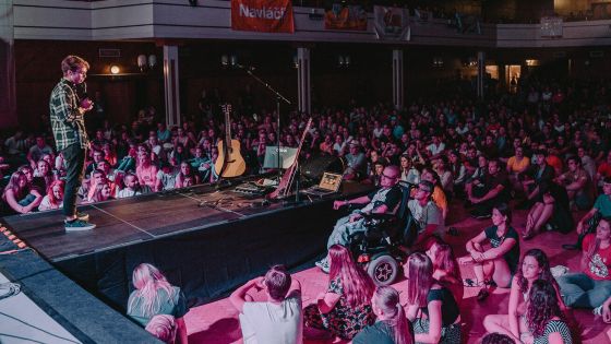 image:Image Mottem letošního křesťanského festivalu United je Opravdový. „V tématu je ukrytá touha nás všech žít opravdový život. Reálný, autentický a nepovrchní,“ říká ředitelka festivalu Daniela Hurtová.