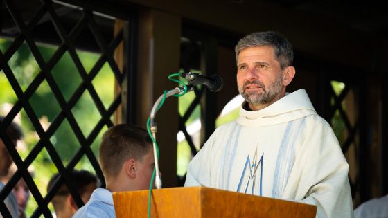 image:Image Jednu ze mší sv. celebroval P. Witosław Sztyk OFM, nový provinciál katovických františkánů, ke kterým patří i bratři z jablunkovské komunity.