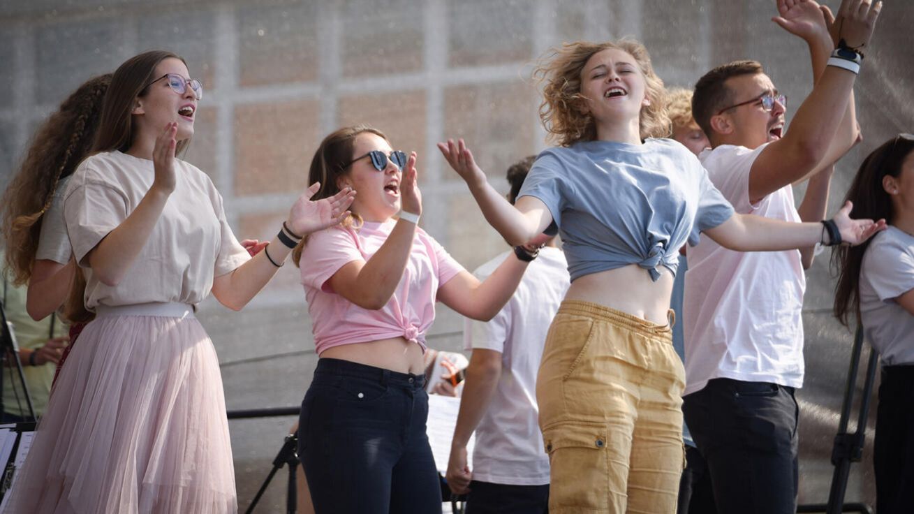 image:Image Program setkání doprovázela také ostravská schola No Problema.
