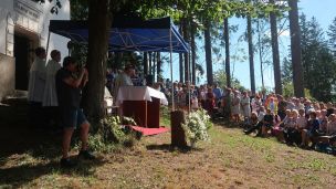 image:Image Hory Matky Boží u Velhartic slavily výročí s kardinálem