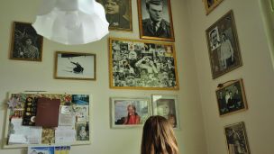 image:Image Rodinné kořeny, kořínky a listy