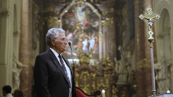 image:Image Americký astronaut Harrison Schmitt může při pohledu na Měsíc jako jeden z mála lidí prohlásit: „Já jsem tam byl!“