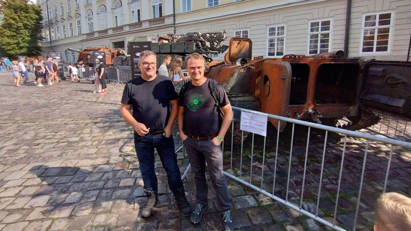 image:Image Tomáš Adámek (vpravo) a Roman Gronský ve Lvově.
