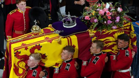 image:Image Pohřeb Alžběty II. sledovaly miliardy lidí