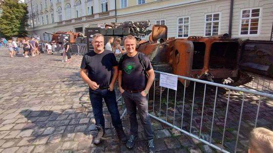 image:Image Tomáš Adámek (vpravo) a Roman Gronský ve Lvově.