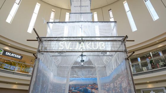 image:Image Součástí výstavy ve Vaňkovce je i obří model věže opravovaného kostela sv. Jakuba.