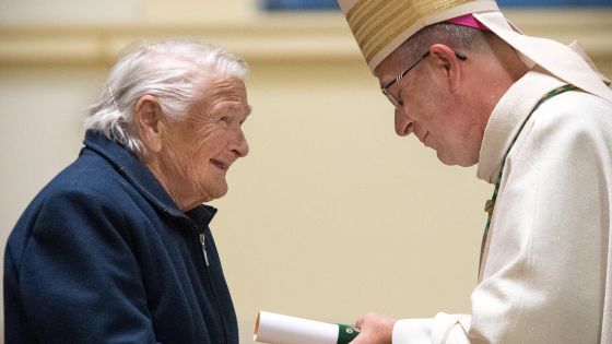 image:Image I přes svůj požehnaný věk se slavnosti v katedrále Božského Spasitele zúčastnila stoletá Marie Juroková osobně. Vyslechla si poděkování za celoživotní zapojení ve farnosti, příkladný křesťanský život a za velkou zásluhu na stavbě kostela v Bašce, o který pak s rodinou pečovala.