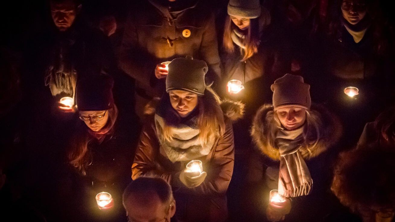 image:Image Studenti chystají adventní doprovázení v modlitbě.