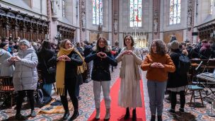 Mladí lidé se potkali s biskupy image:Image Mladí lidé se potkali s biskupy