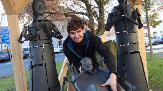 image:Image Kovář Petr Štáfl se svým betlémem.