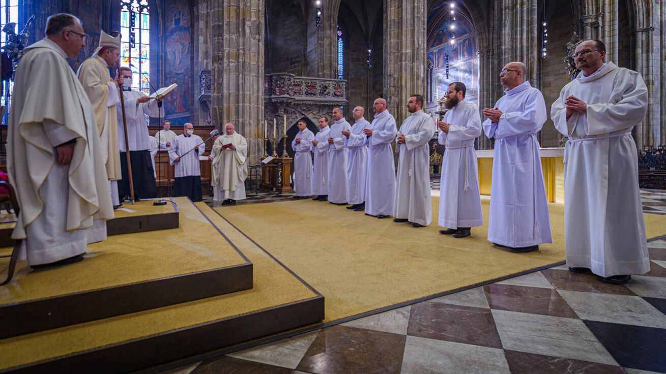 image:Image Poslání každého jáhna vyplývá z jeho jedinečného charismatu.