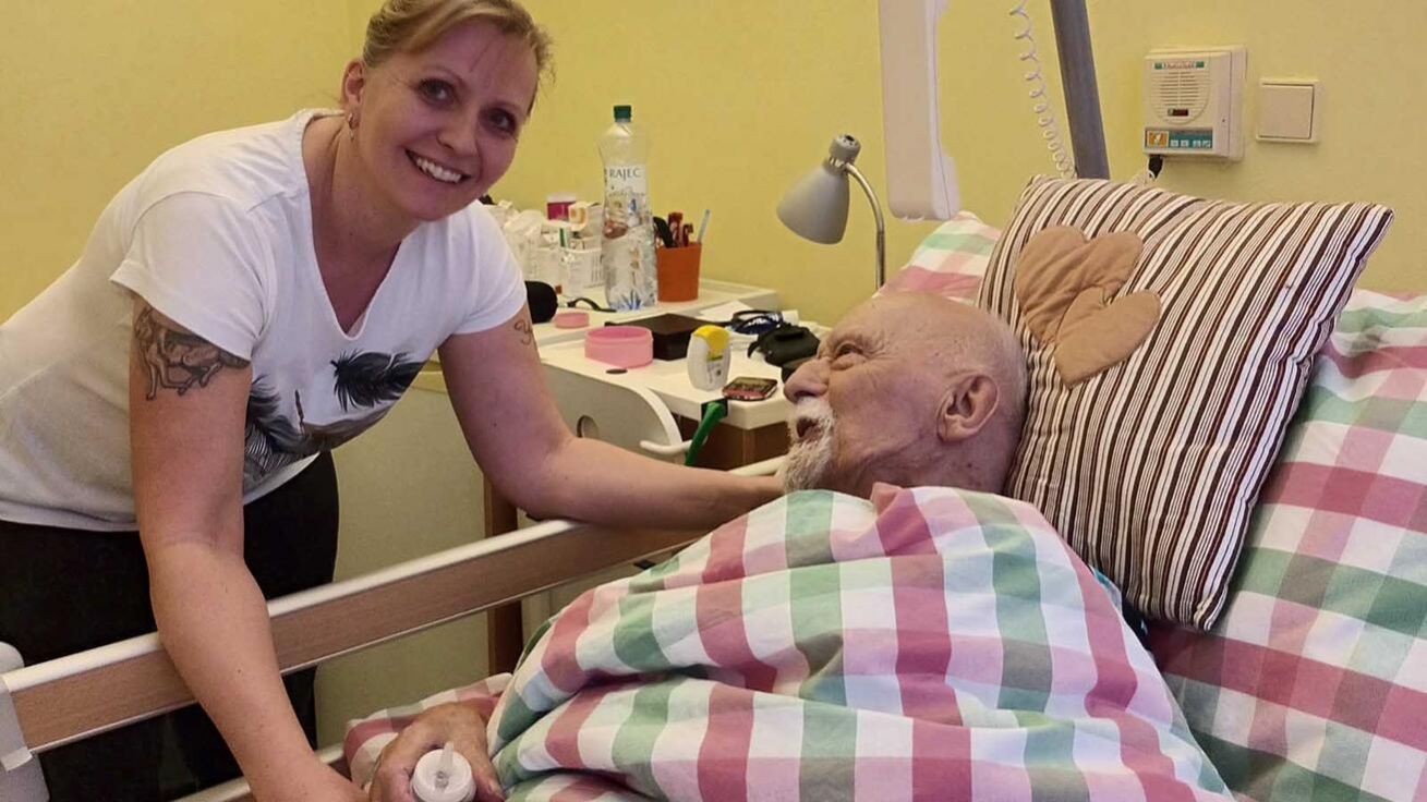 image:Image Už při studiu na střední škole si Jitka Perglerová uvědomila, že chce pomáhat starým lidem.
