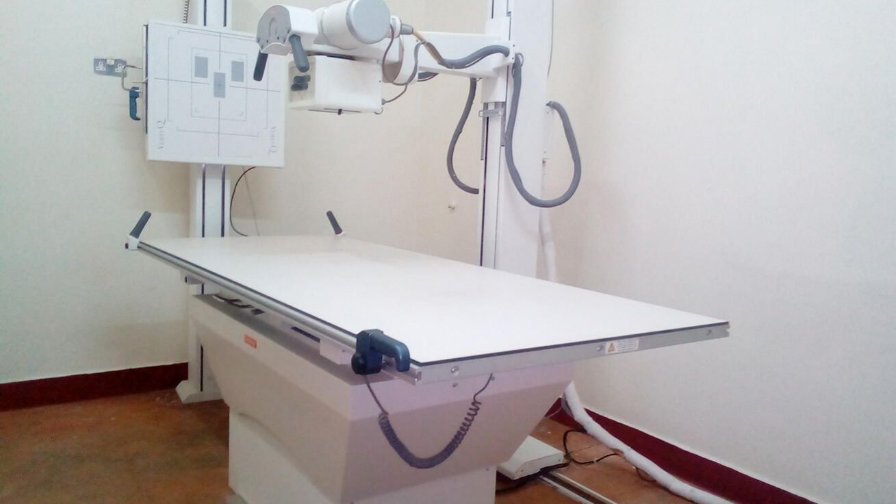 image:Image Nový rentgen pro Ugandu.