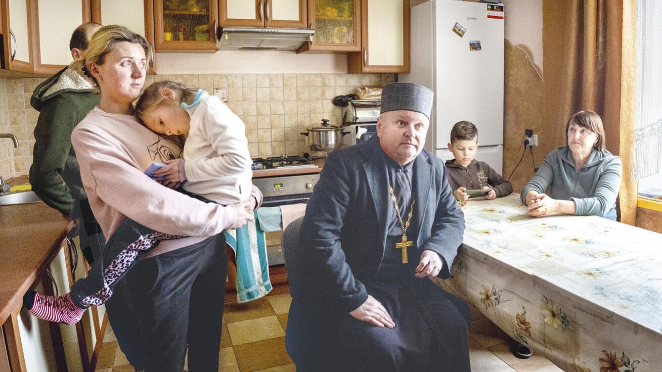 image:Image Olomoučtí přivezli na Ukrajinu také dárky dětem, jejichž rodiče se rozhodli zůstat ve své vlasti.