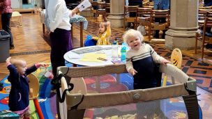 Proč brát batolata na mši svatou? image:Image Proč brát batolata na mši svatou?