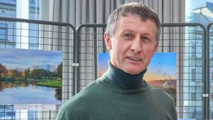 Malíř pomáhá Ukrajině prodejem obrazů image:Image Malíř pomáhá Ukrajině prodejem obrazů