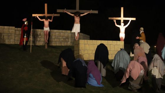 image:Image Do hry se zapojili lidé ze Žďáru i okolních farností.