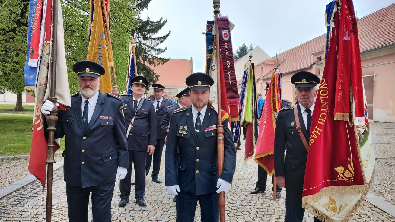 image:Image Hasiči při pouti ve Vlachově Březí.