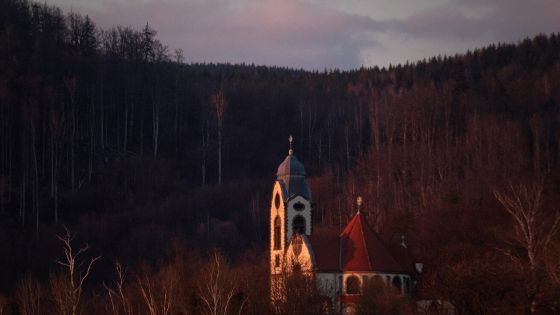 image:Image Kostel Matky Boží U Obrázku je vyhledávaným místem k usebrání.