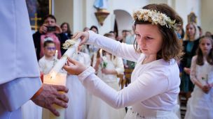 Poprvé u svatého přijímání image:Image Poprvé u svatého přijímání