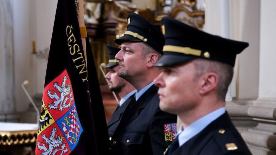 image:Image Práce vězeňského dozorce je leckdy nepříjemná a nevděčná, přesto je pro společnost zásadní, připomněli si účastníci bohoslužby.