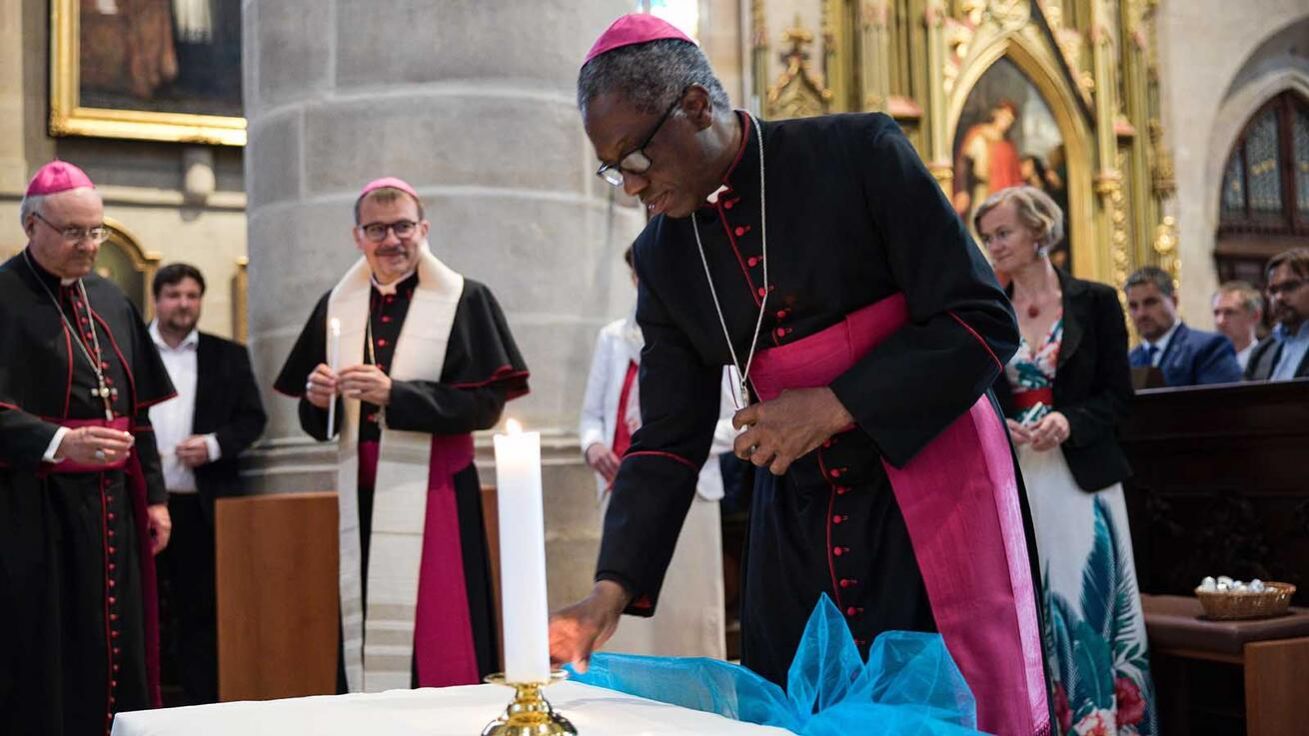 image:Image Dne Plzeňské madony, který po svém nástupu do funkce inicioval ve výroční den vzniku plzeňské diecéze 31. května biskup Tomáš Holub, se letos kromě emeritního biskupa Františka Radkovského zúčastnil i apoštolský nuncius Jude Thaddeus Okolo a řezenský biskup Rudolf Voderholzer.