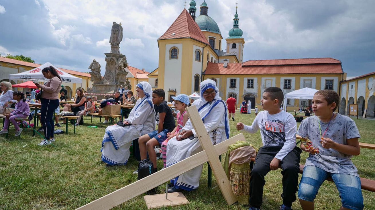 image:Image Romská pouť na Svatém Kopečku.