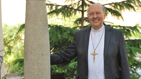 image:Image Biskup ze „země zamyšlené“