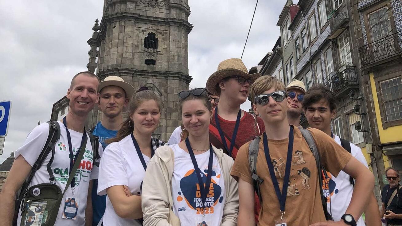 image:Image Při předprogramu mladí lidé společně poznávali Porto.