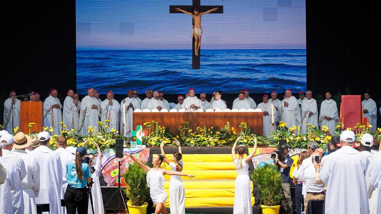 image:Image Liturgický tanec obohatil v Portu sobotní společnou mši svatou.