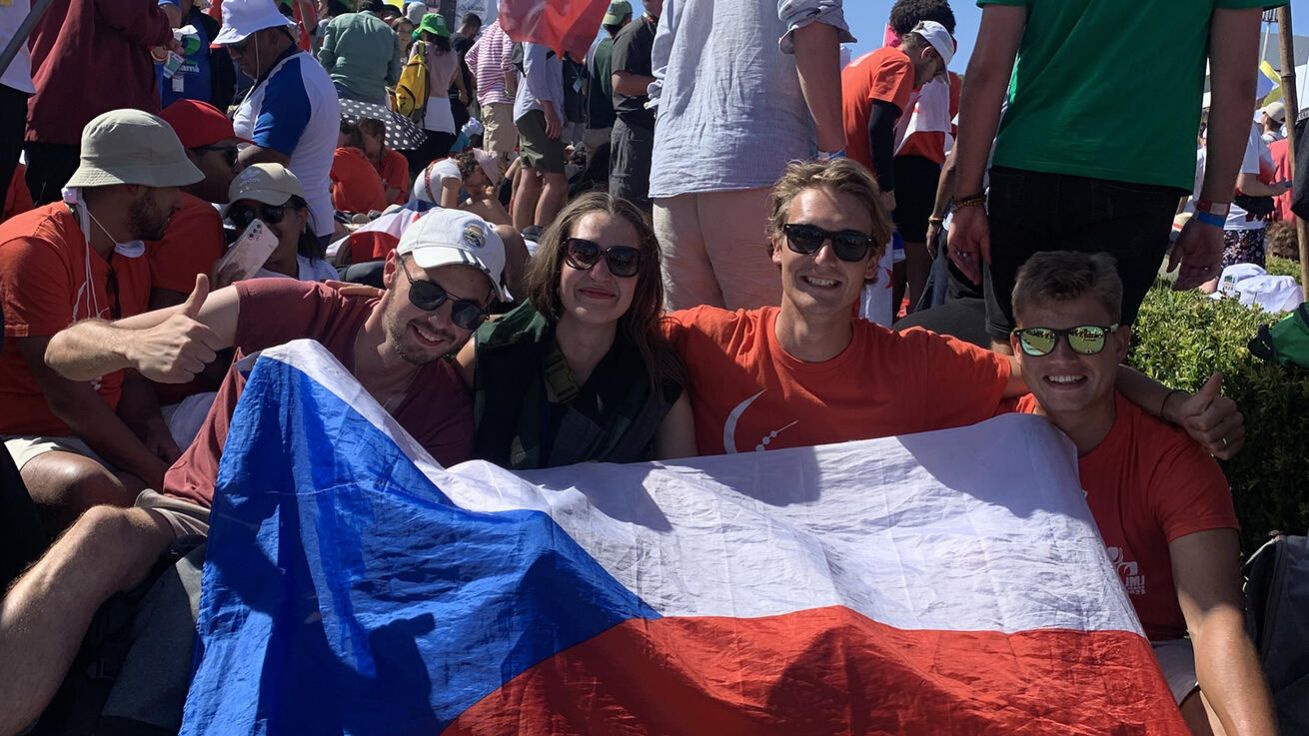 image:Image „Pohltila nás atmosféra společenství.“