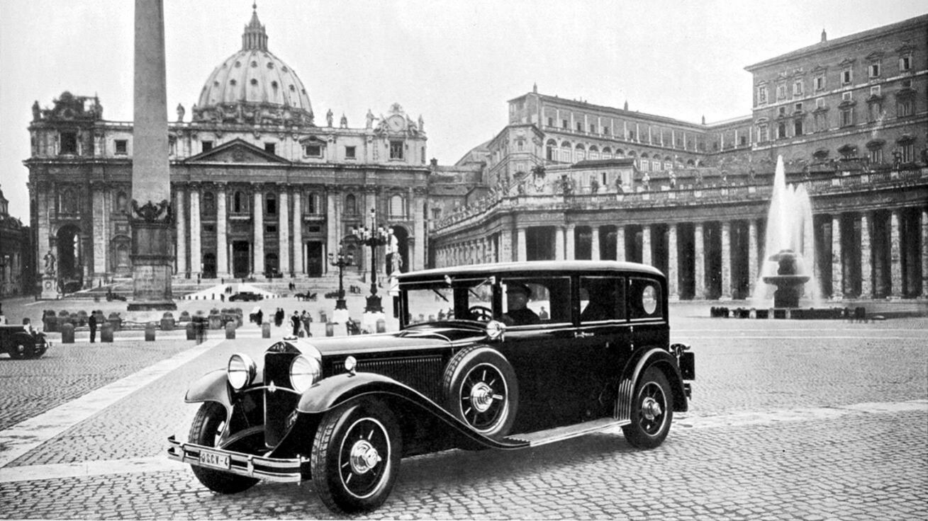 image:Image Ve Vatikánu se shromáždila úctyhodná automobilová sbírka.