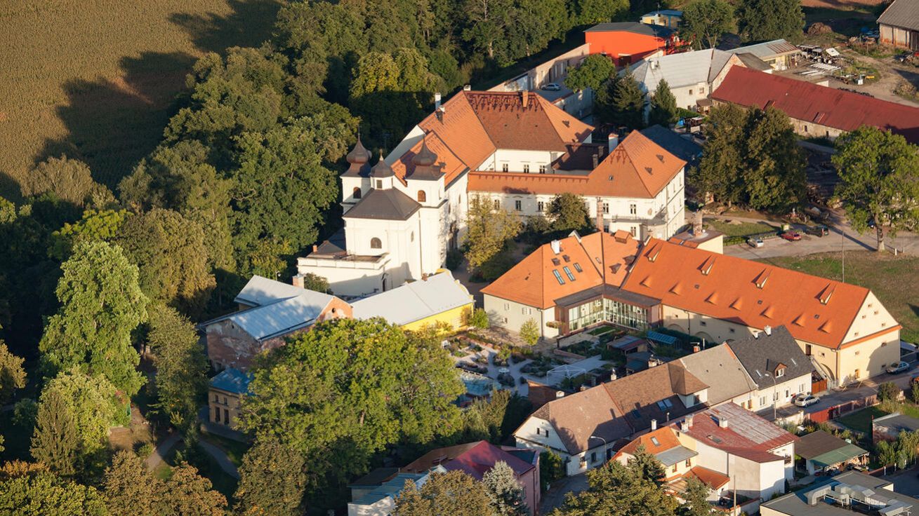 image:Image Domov sv. Josefa v Žirči poskytuje pacientům s roztroušenou sklerózou nejkomplexnější péči, jakou je možné v ČR dostat.