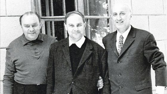 image:Image Po 50 letech pamětní deska k poctě statečného P. Antonína Mandla