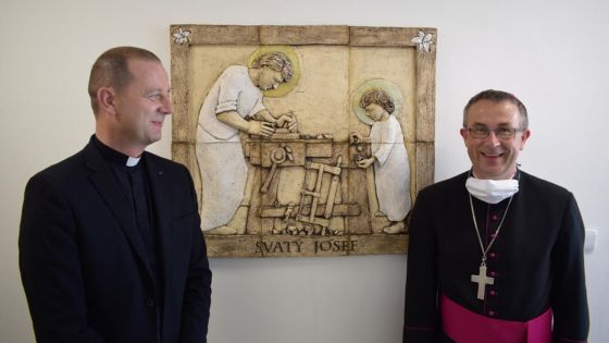 image:Image Příchod P. Czudka na biskupství umožní biskupu Davidovi dělit úkoly při řízení diecéze.