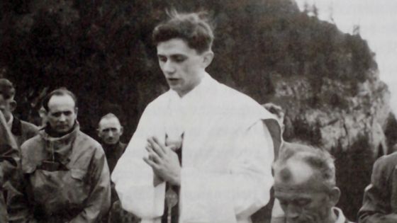 image:Image Benedikt XVI. sedmdesát let knězem