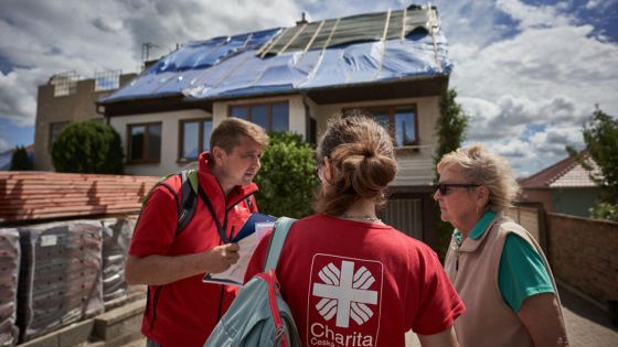 image:Image Charita pomáhá v první linii