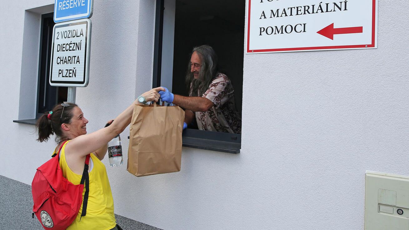 image:Image Poslední tři měsíce potřeba potravinové pomoci roste.