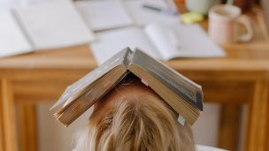 image:Image Čas od času dostihne každého