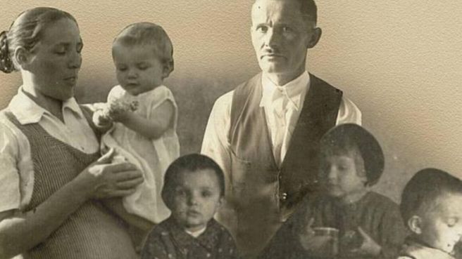 image:Image Ulmovi, svědkové víry