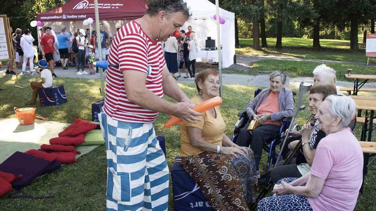 image:Image Na festivalu Fandíme rodině oslavovalo Centrum pro rodinu a sociální péči 30 let od svého založení a pro návštěvníky připravilo bohatý program.