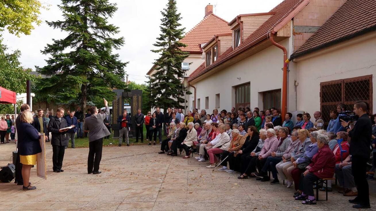 image:Image Komunitní centrum požehnal generální vikář P. Pavel Kafka.