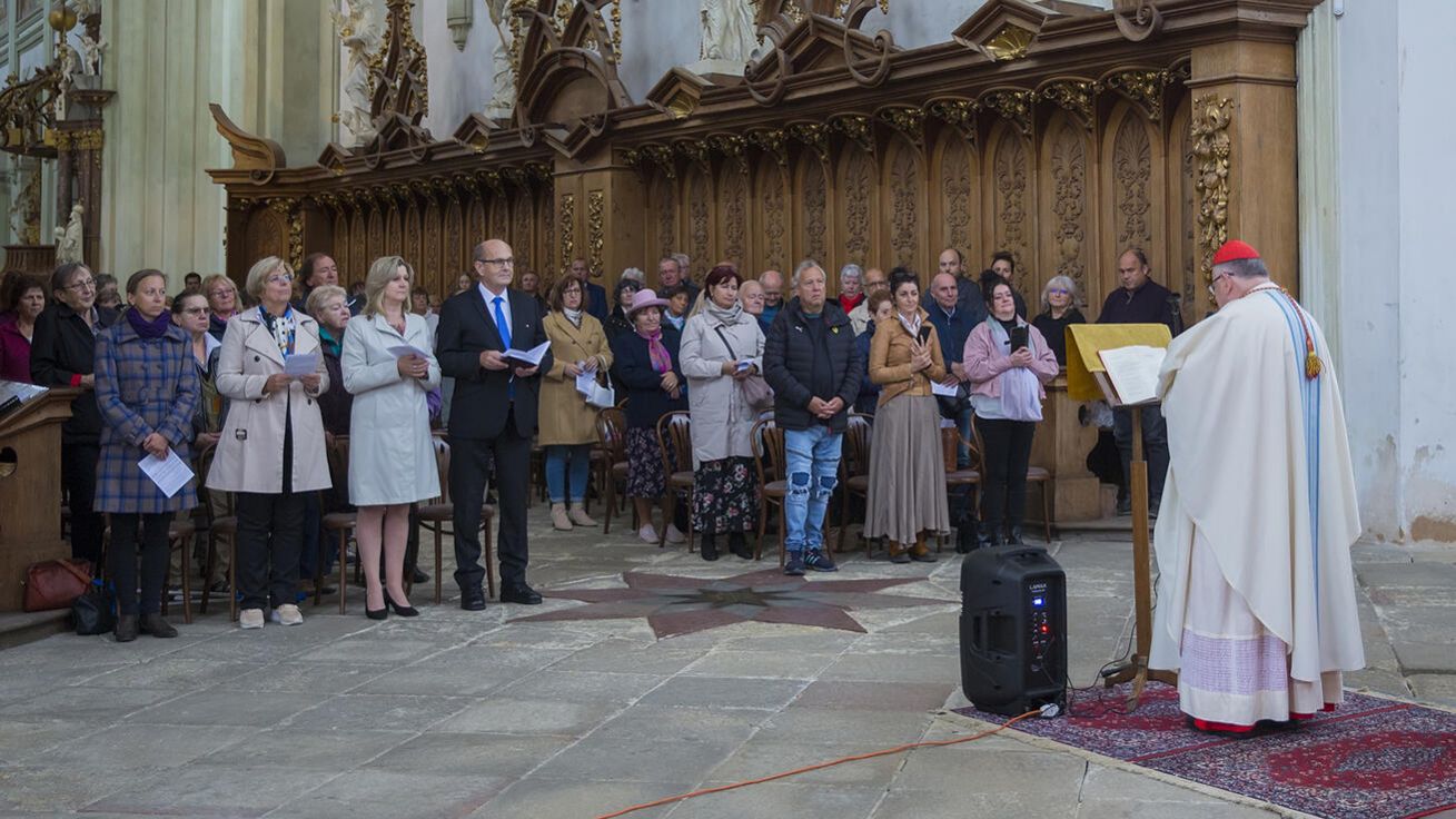 image:Image Mši svatou celebroval kardinál Dominik Duka.